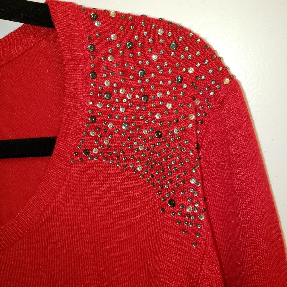 🌻 Red Sweater - Picture 3 of 5